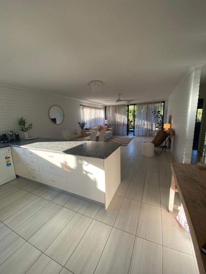 Illoura Holiday Apartment Three Bedroom Noosa River View ヌーサヴィル エクステリア 写真